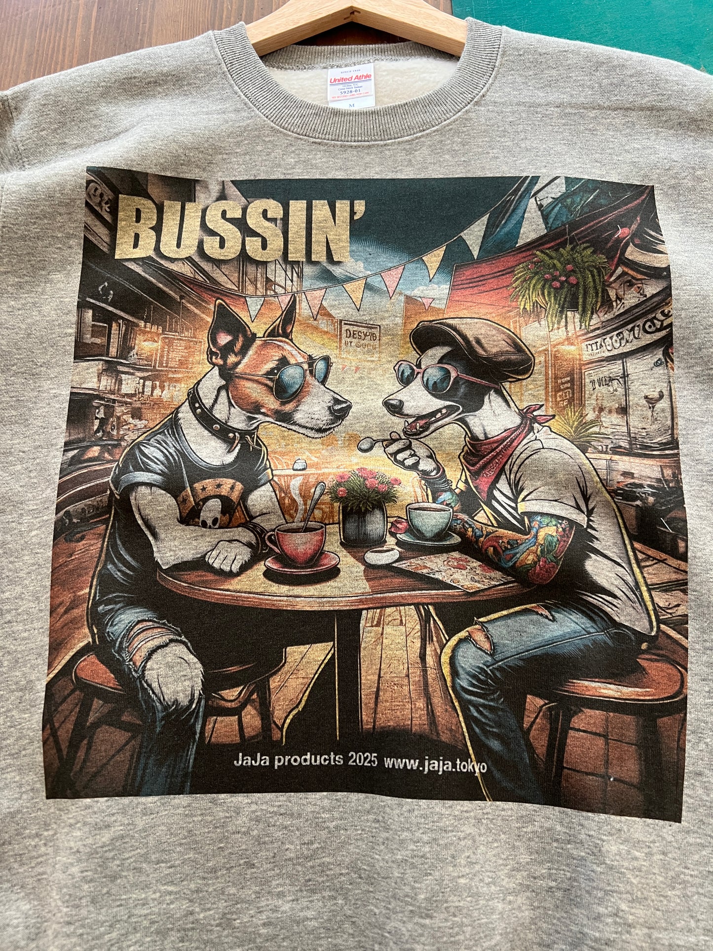 BUSSIN'イタグレお茶タイム